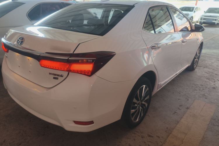Used Toyota Corolla 2016 Dual-Engine 1.8L E-CVT Elite Edition