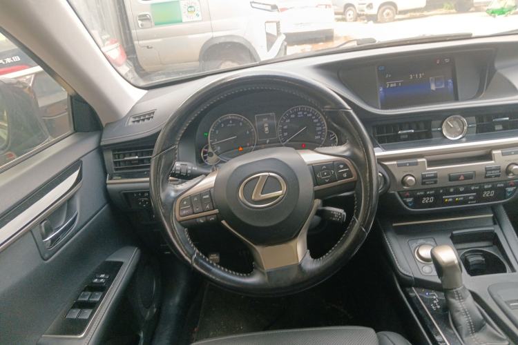 Used Lexus ES 2016 200 Midnight Special Limited Edition Steering Wheel