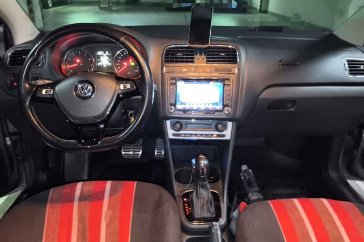 Used Volkswagen Polo 2014 1.6L Cross Polo Automatic
