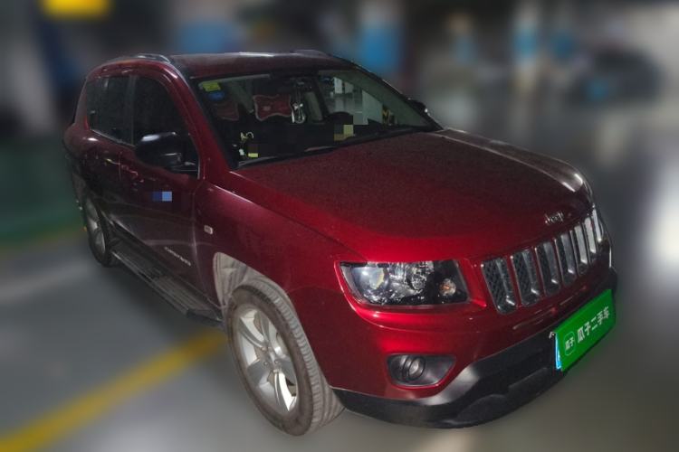 Used Jeep Compass 2013 2.0L two-wheel drive sport version
