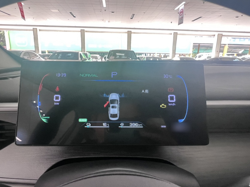 BYD Seal 05 DM-i 2025 DM-i Smart Drive 55KM Luxury Model — снимка 15