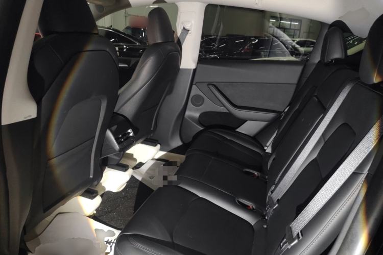 Used Tesla Model Y 2023 Rear-Wheel-Drive Version
