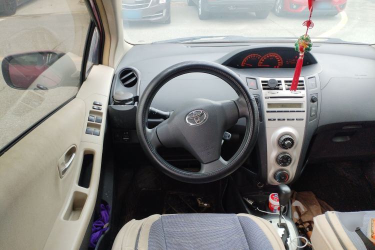 Used Toyota Yaris 2009 1.6E Automatic Comfort Edition Steering Wheel