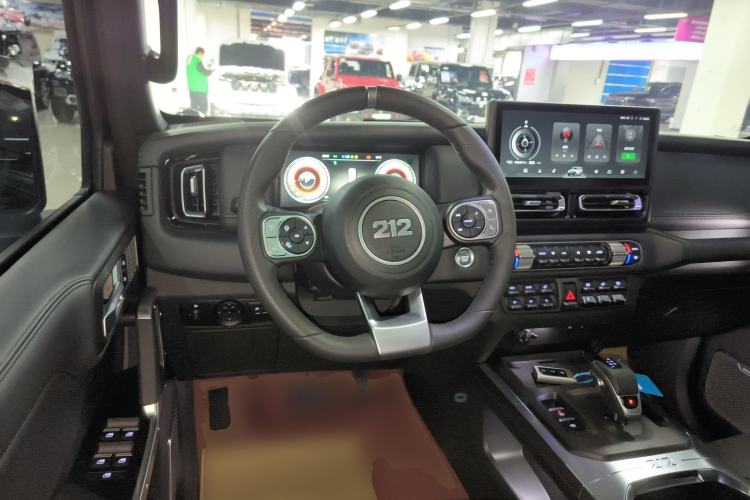 Used 212 T01 2024 2.0T Explorer Steering Wheel