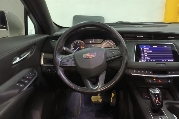 Used Cadillac XT4 2018 28T Two-Wheel Drive Leading Version Steering Wheel
