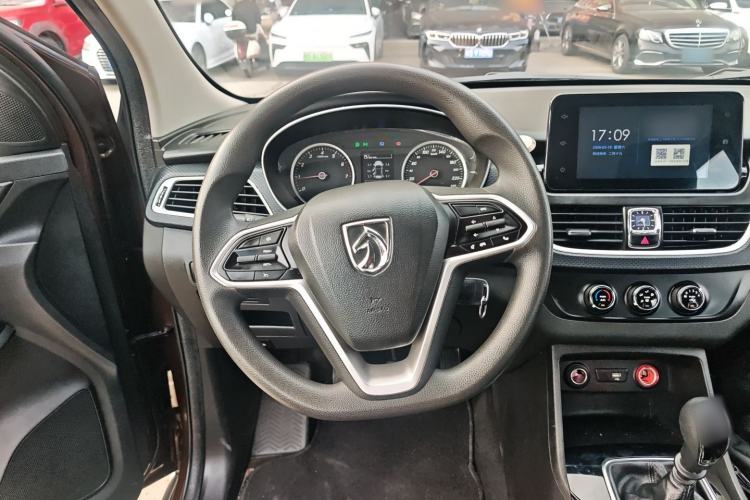 Used Baojun 730 2019 1.5L Manual Fashion Model 7-seater China VI
