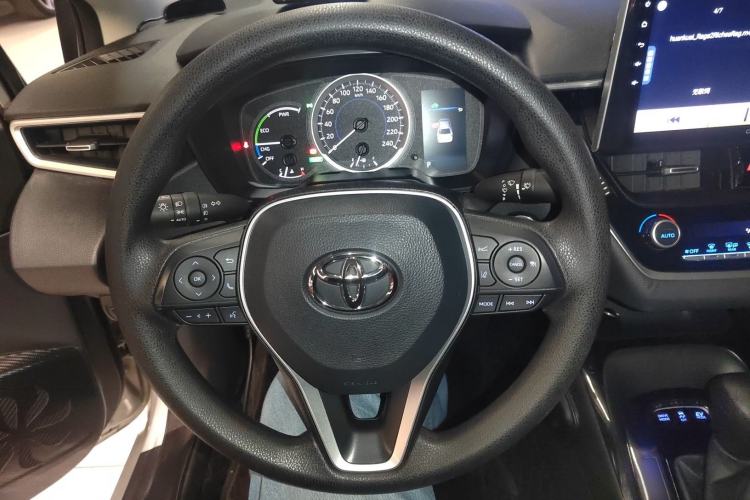 Used Toyota Corolla 2021 Dual-Motor 1.8L E-CVT Elite Edition
