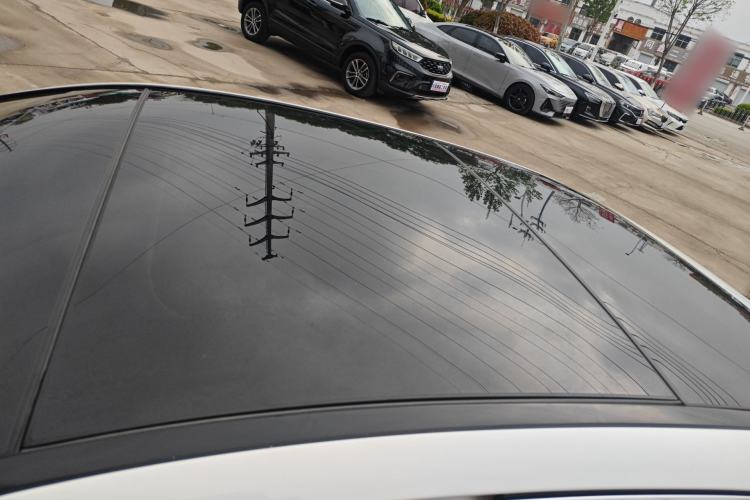 Used Mercedes-Benz E-Class 2020 E 300 L Sporty and Stylish Model Roof