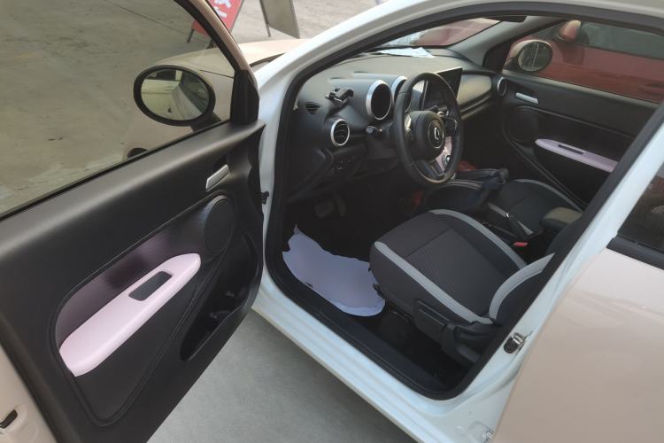 Used ORA Black Cat 2022 301km Base Version Ternary Lithium Driver Seat