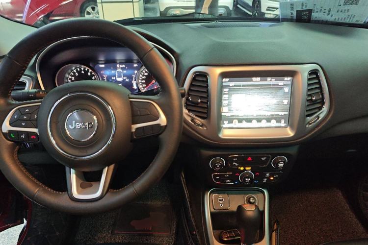 Used Jeep Compass 2017 200T Automatic Family Edition