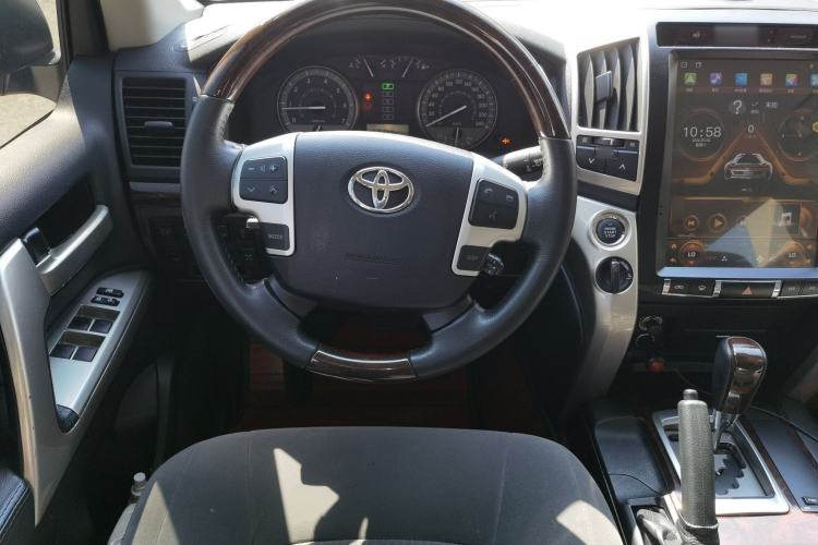 Used Toyota Land Cruiser 