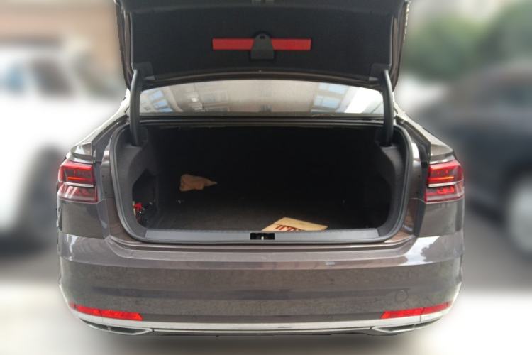 Used Volkswagen Phideon 2016 380TSI Two-Wheel-Drive Supreme Edition