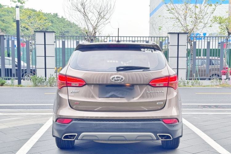 Used Hyundai Santa Fe 2013 Revised Version 2.4L Automatic All-Wheel Drive Luxury Trim
