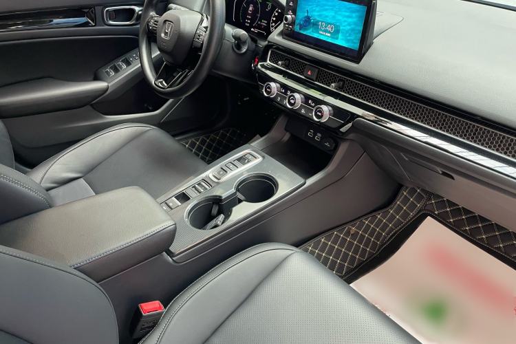 Used Honda Civic 2023 2.0L eHEV Pioneer Edition