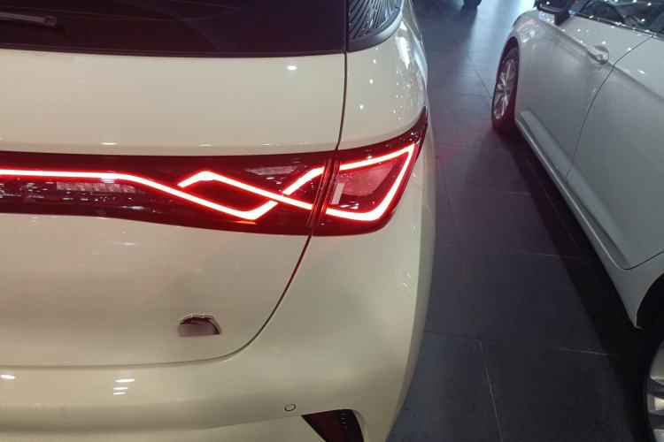 Used BYD Dolphin 2023 420 km Fashion Edition
