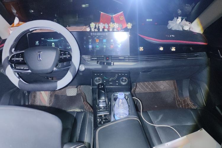 Used Bestune B70 2022 Third Generation 1.5T Automatic Premium Edition Center Console