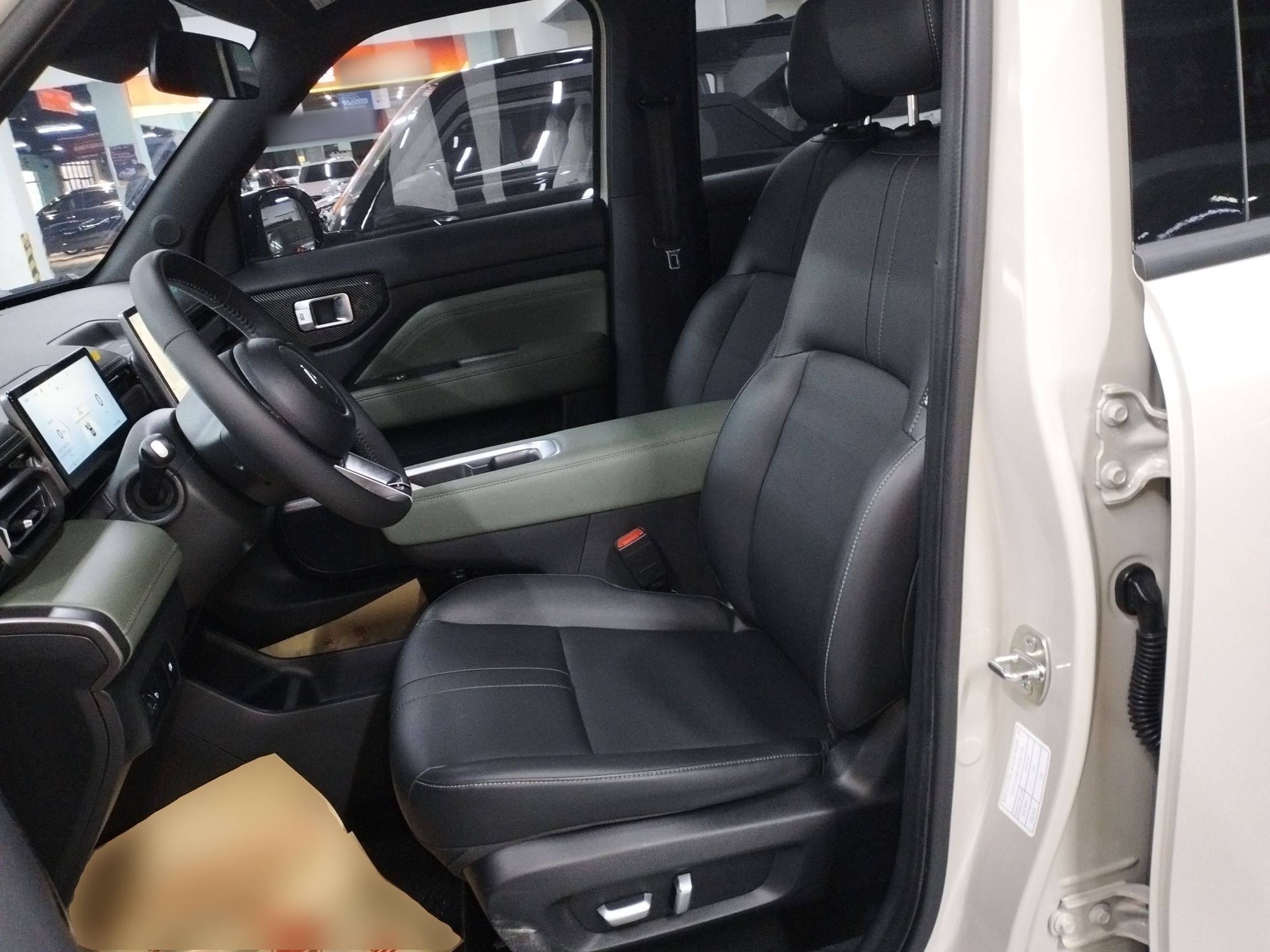 Переднее сиденье в автомобиле