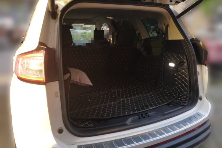 Used Ford Edge 2017 EcoBoost 245 Four-Wheel-Drive Flagship 7-Seater Trunk