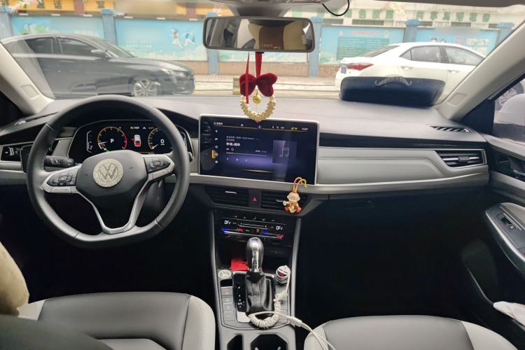 Used Volkswagen Bora 2023 280TSI DSG Prestige Edition Center Console