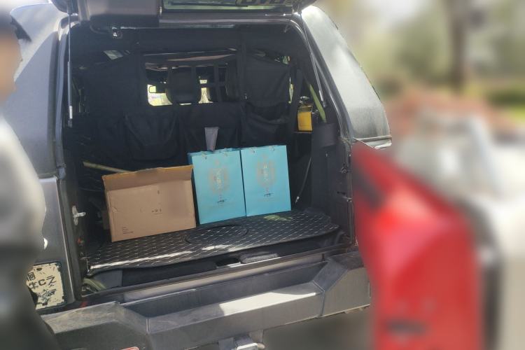 Used Jeep Wrangler 2015 3.6L Rubicon Four-Door Comfort Edition Trunk