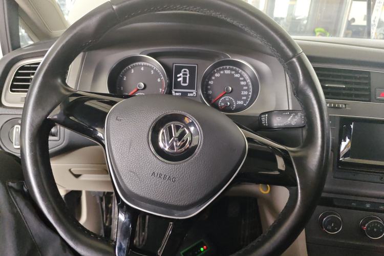 Used Volkswagen Golf 2016 230TSI Automatic Comfort Version Steering Wheel
