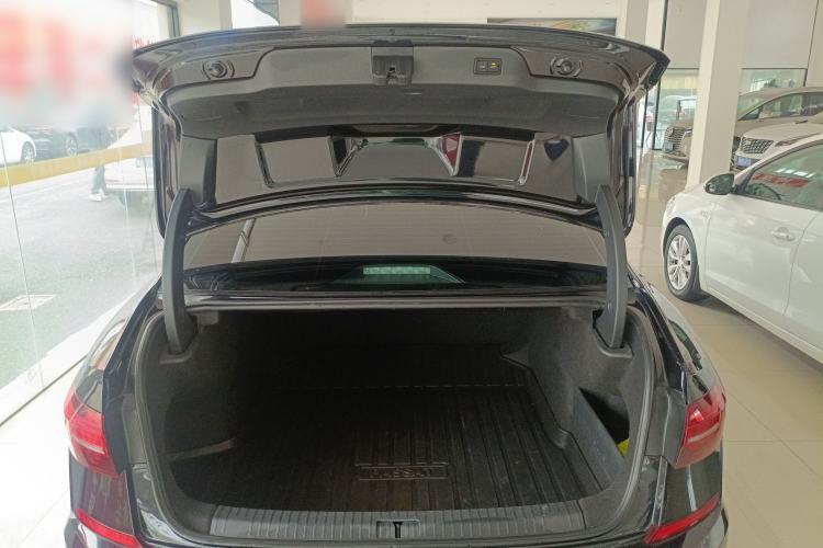 Used Volkswagen Passat 2021 330TSI Luxury Edition Trunk