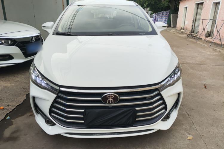 Used BYD Song MAX 2017 1.5T Manual Smart Connect Luxury 7-Seater
