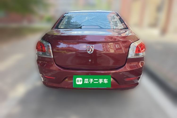 Used Baojun 630 2011 1.5L manual standard version