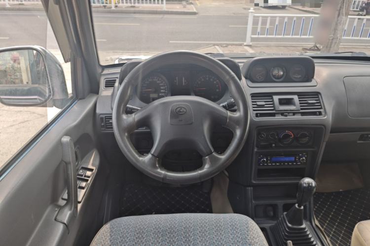 Used Leopaard 6481 2009 2.2L Manual Two-Wheel Drive
