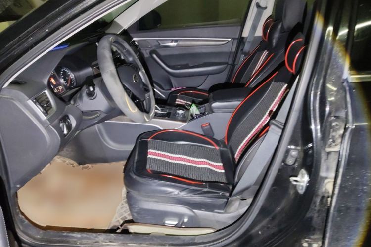 Used JAC Group Refine A60 2017 1.5 TGDI Automatic Luxury Model Left Front Seat