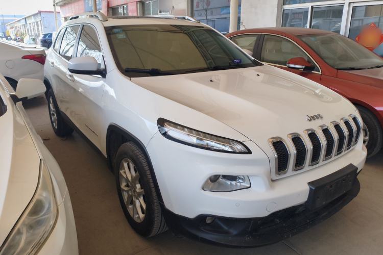 Used Jeep Cherokee 2016 2.0L Superior Edition