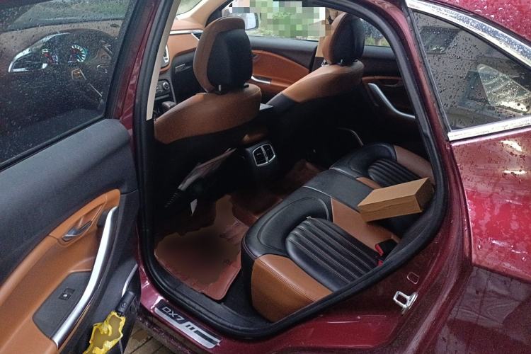 Used Soueast DX7 2015 1.5T Automatic Luxury Model
