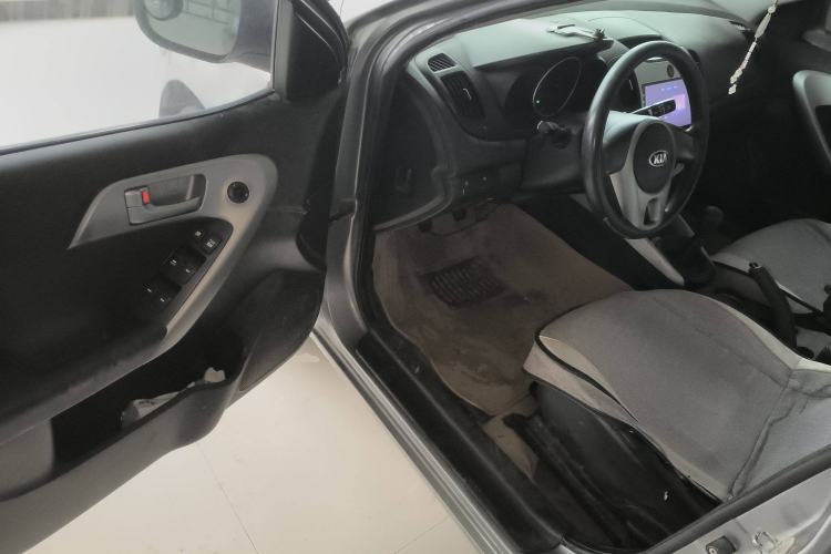 Used Kia Forte 2014 1.6L MT GL
