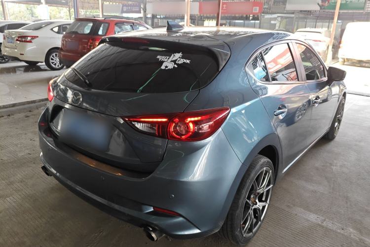 Used Mazda Mazda 3 Axela 2017 Hatchback 2.0L Automatic Luxury Model Emission Standard China V
