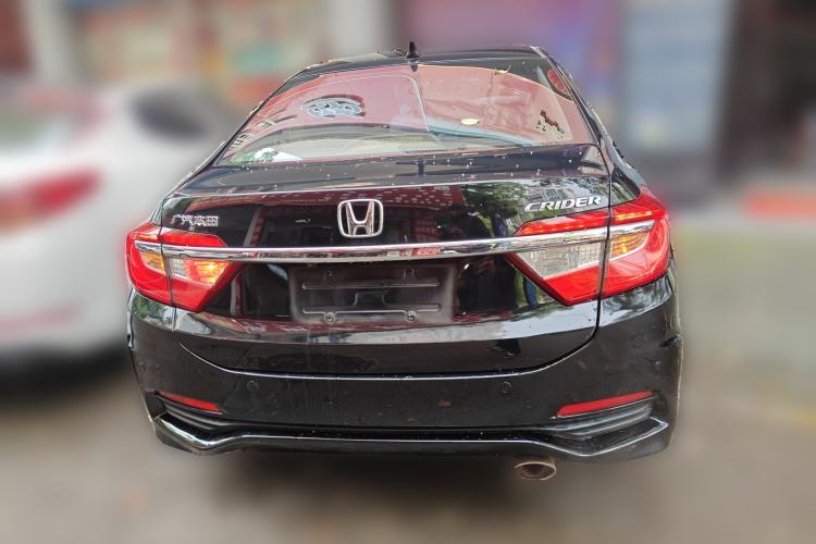 Used Honda Crider 2015 1.8L automatic luxury edition
