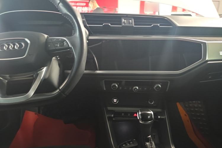 Used Audi Q3 2021 35 TFSI Fashion Dynamic Model