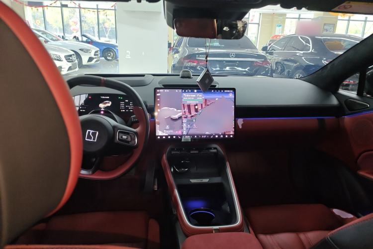 Used Zeekr 007GT 2025 Long-Range Rear-Wheel Drive Intelligent Driving Version 100 kWh Center Console