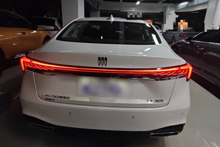 Used Buick LaCrosse 2025 28T Platinum Edition