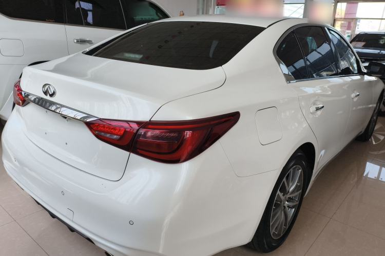Used Infiniti Q50L 2018 2.0T Comfort Edition China VI Standard Rear Right 45 Deg