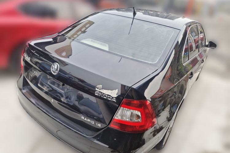 Used Skoda Rapid 2013 1.6L Automatic Smart Selection Model Rear Right 45 Deg