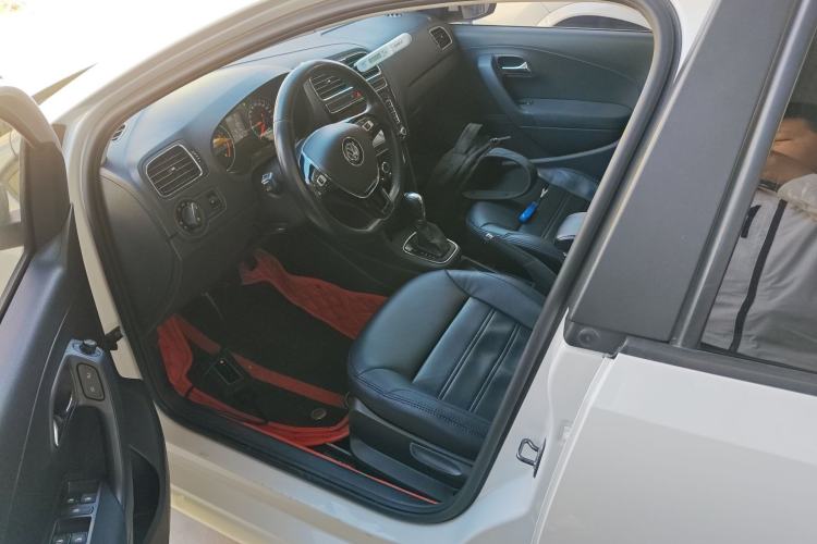 Used Volkswagen Polo 2016 1.6L Automatic Comfort Model Left Front Seat