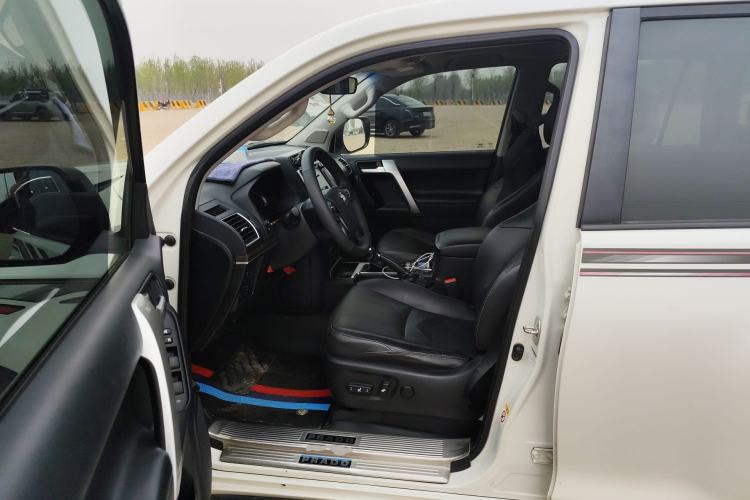 Used Toyota Prado 2018 3.5L Automatic TX-L with Rear-Mounted Spare Tire Left Front Seat