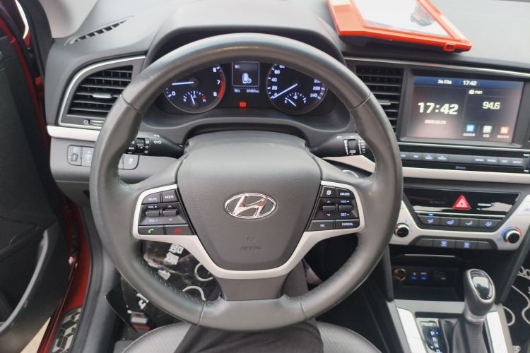 Used Hyundai Elantra (6th Generation / Lingdong) 2016 1.6L Automatic ZhiXuan · Luxury Version
