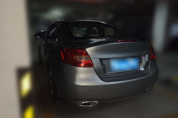 Used Suzuki Kizashi 2011 2.4L Two-Wheel Drive Manual Standard Edition
