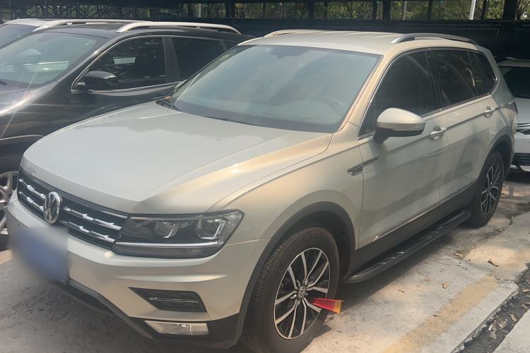 Used Volkswagen Tiguan L 2018 330TSI Automatic Two-Wheel Drive Comfort Edition Exterior 2