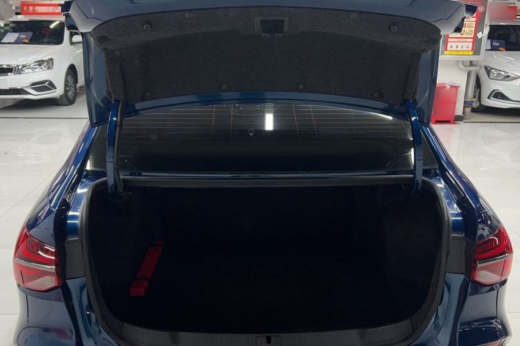 Used Chevrolet Monza 2020 Light Hybrid RS 330T Automatic Comfort Edition Trunk