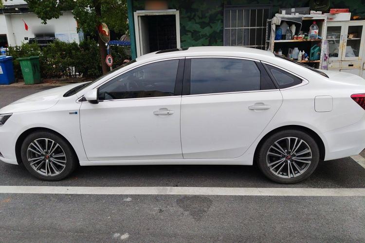 Used Roewe i6 2019 PLUS 20T TST 4G Connected Flagship Superb Edition