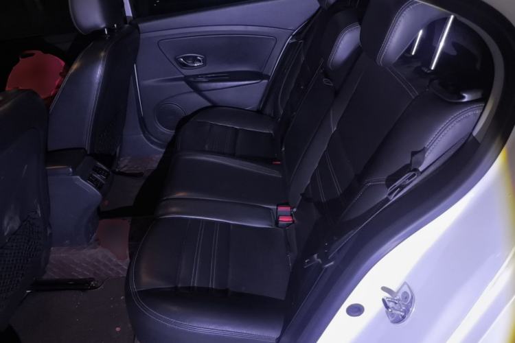 Used Renault Fluence 2015 2.0L Fashion Edition
