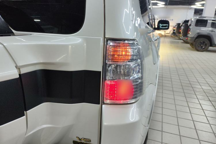 Used Mitsubishi Pajero 2018 3.0L Automatic Standard Edition
