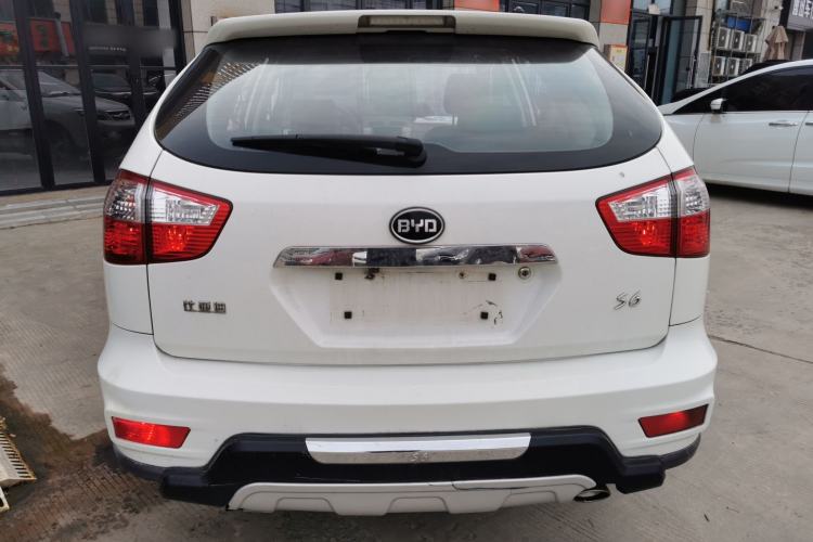 Used BYD S6 2013 Platinum Edition 2.0L Manual Elite Model
